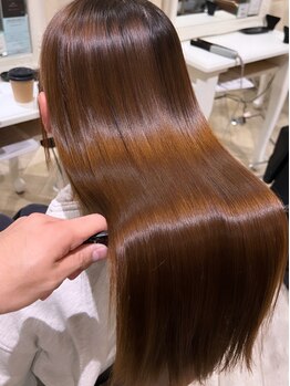 リアン(Lien)の写真/髪質改善◎艶髪縮毛矯正で毛先までなめらか♪クセをしっかり抑えつつ、やわらか質感で理想の手触りが叶う！