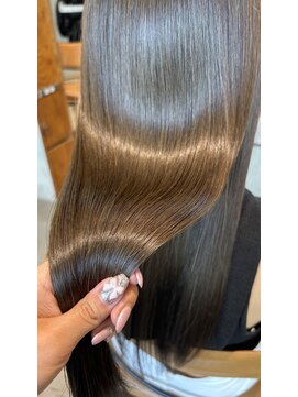 トテ(tote.) 透明感オリーブグレージュ