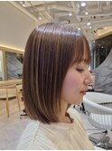 表参道酸性ストレート艶髪ミディアムレイヤーアッシュグレー30代