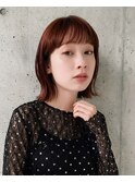 暖色カラーの外ハネコンパクトボブ