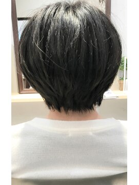 ヘアーアンドアトリエ マール(Hair&Atelier Marl) 【Marlお客様スタイル】ネイビーアッシュのショートボブ