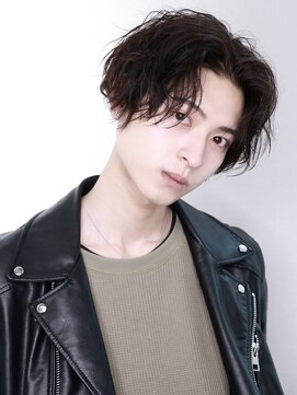 リップス 表参道店(LIPPS) 前下りソフトツイストスパイラル【ミディアムセンターパート】