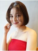顔まわりレイヤーミニボブ切りっぱなしワイドバング