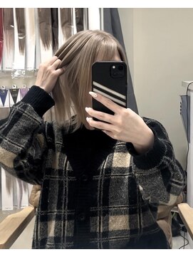 カリーナ(CARINA) ハイトーンカラー/ミルクティーグレージュ