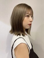 シー(See.) 透明感あふれるグレージュカラー