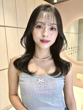 グロー 大宮(GLROW) 大宮　韓国風くびれヘア　レイヤーカット　顔まわり　暗髪