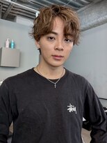 トリッカ シブヤ(TRICCA SHIBUYA)&nbsp;メンズカットニュアンスパーマフェザーシャドウブリーチカラー