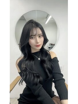 ムク 新宿(muc) グレーブラック×レイヤーカットで中華美女ヘア♪