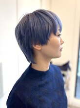 バレット(BALETT)&nbsp;透明感のあるブルーグレージュ×大人ショートウルフスタイル☆
