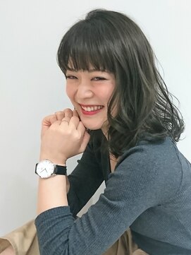 ルロン(Le rond) 透明感たっぷり！鎖骨ミディ×ダークアッシュ