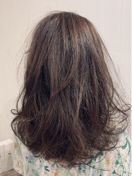 ユーフォーヘアー(U for hair)の写真/【大人女性にオススメ♪】オーガニックヘナ、ハーブカラーで髪・地肌をいたわりながら輝くツヤ髪へ！