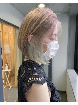 アルティナ(artina) ホワイトグレージュ×ペールベージュ×セクションカラー