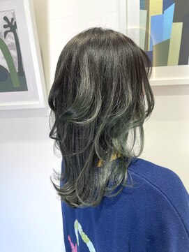 クオレア(CUOREA) ハイレイヤー×シアーマット無造作セミロング