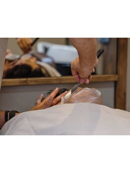 【茨木/Barber】イベントが増えるこれからの季節...印象を左右する眉毛のお手入れはプロにお任せください◎