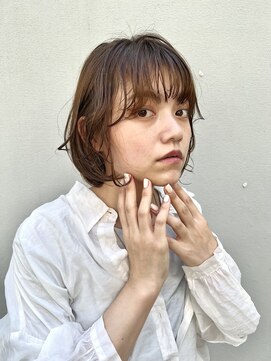 オリーブスバイネオリーブ(Olive's by neolive) 斜めバング/グレージュカラー/デザインカラー/白髪ぼかし/新宿