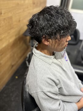 ハルクファースト 札幌(HRK 1st.) 縦落ちパーマ/カルマパーマ/ツイスパ/眉毛/フェザー