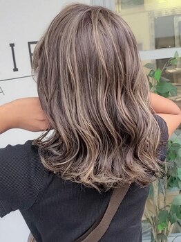 ガーデン アクロスプラザ足利店(garden)の写真/《大人女性に向けて》白髪染めもオシャレに☆エイジング毛で傷みが気になる方にはトリートメントも◎