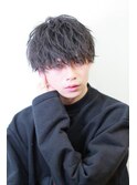 ソフトツイスト 無造作 マッシュ 刈り上げ