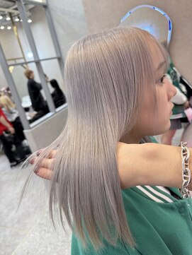 ロンド レア 天神大名店(Lond Le’a) イヤリングカラー/外ハネボブ /縮毛矯正/レイヤーボブ/艶髪