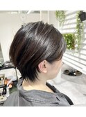 すっきり耳かけショートスタイル