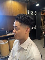 フランクスバーバー アンド ビアークラブ(FRANK'S BARBER and BEER CLUB)&nbsp;スパイキーショート/フェザーパーマ/サーフカール/有楽町