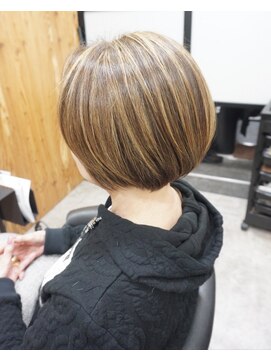 ヘアテリア リュウ 大塚(hair teria ryu) ハイライト/ミルクティベージュ/ショートボブ