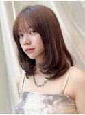 前髪顔まわり小顔似合わせミディアムレイヤーブラウンカラー