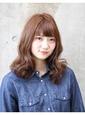 ふんわりパーマ×ベージュ系カラー 大人かわいいスタイル
