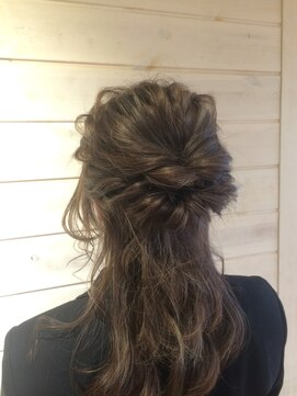 リスタバイネオリーブ 浅草(Re:sta by neolive) カジュアルなパーティにも♪【ハーフアップ◎】