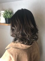 ラトリエ ブロカント 立川北口店(L'atelier BROCANTE)&nbsp;3Dカラー グラデーションカラー セミディ マーメイドアッシュ