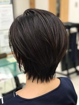 ミーティア バイ クアトロ(Meteor By QUATRO) すっきりハンサムショート