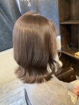 エミュー(emue) 艶感♪髪質改善カラー大人可愛いミルクティーベージュハイライト