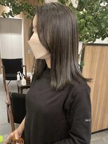 ビュートリアム ギンザ(BEAUTRIUM)&nbsp;大人の切りっぱなしロブ◇アッシュグレー