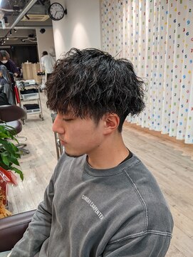 コワファーストナガサキシャンプーボーイ(COIFF1RST NAGASAKI SHAMPOO BOY) vマッシュ×ツイストスパイラルパーマ