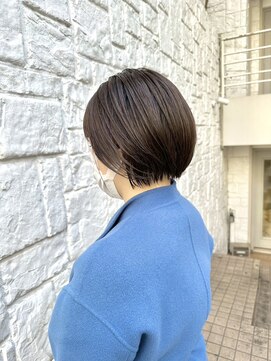 ラミ(L'ami) しっとりまとまる絶壁解消ショート/襟足すっきり