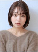 シンプル内巻きストレートボブスタイル