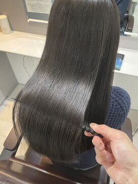 リバース バイ レオネ 南船場店(rebirth by Leone) ダメージによるうねりパサつきに髪質改善TR/心斎橋/カットが上手