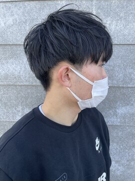 ヒュイル バイ ニアウ(Hwyl by Niau) メンズマッシュパーマツイストスパイラルパーマニュアンスパーマ