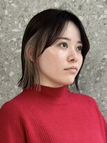 ショートボブインナーカラーベージュレイヤーカットハイトーン