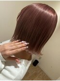 ピンクベージュ