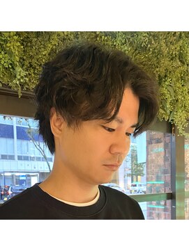 バーシャミ 博多(Baciami) センターパートシャドウパーマ