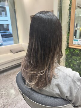 イメージア 町田店(IMAGE A) ロンググラデェーションカラーアッシュベージュミルクティー