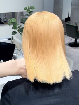 モニカ(MONIQA) ペールオレンジ