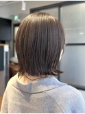 肩上ぷつっと外ハネボブ透明感オリーブベージュ30代