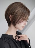 表参道白髪ぼかしハイライトくびれショートボブグレーベージュ