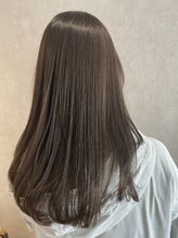 【艶髪にこだわり】縮毛矯正と髪質再構築トリートメントの組み合わせ