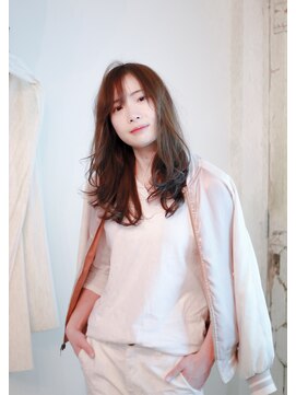 ホワイトルーム(White Room) ゆるふわロングのフェミニンアッシュ♪