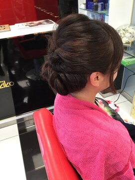 サロンドエイコ(EIKO) クルリンパ