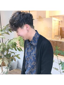 ツバメ ヘアー(TSUBAME HAIR) ツーブロック×無造作パーマ