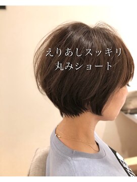 ノア(Noa) えりあしスッキリ丸みショート